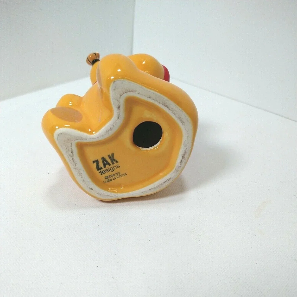 Disney Winnie the Pooh 2 3/4‎ Inch Shaker